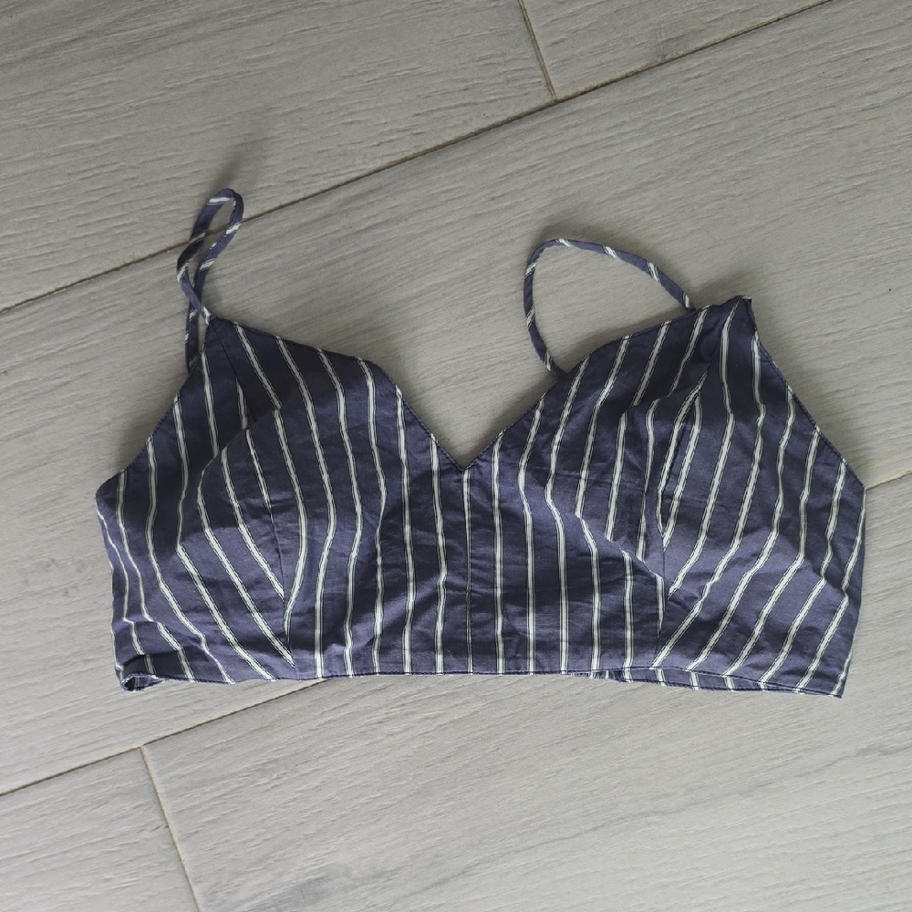 New GAP Gray and White Striped Bralette Tall S